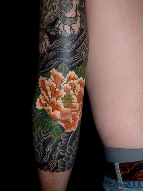 tattoo hoa cúc vàng