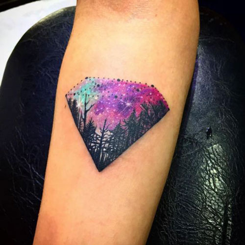 tattoo kim cương galaxy