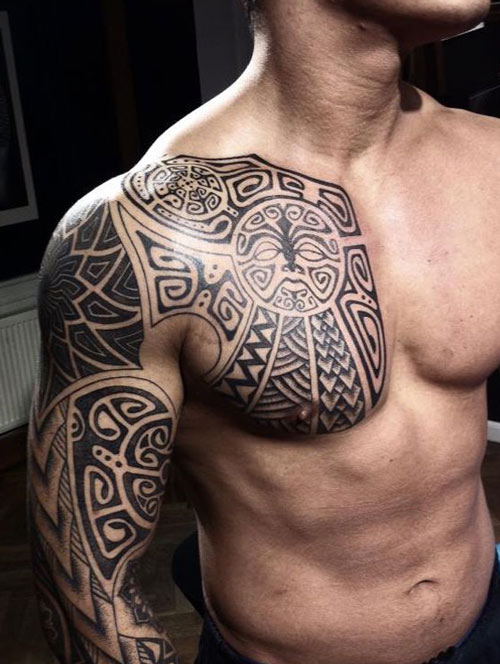 hình xăm maori full ngực 