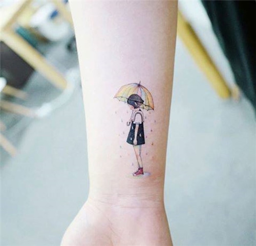 hình xăm nhỏ đẹp cho nam ở bắp tay