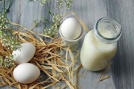 Sữa tươi kết hợp với lòng trắng trứng mang lại hiệu quả tức thì