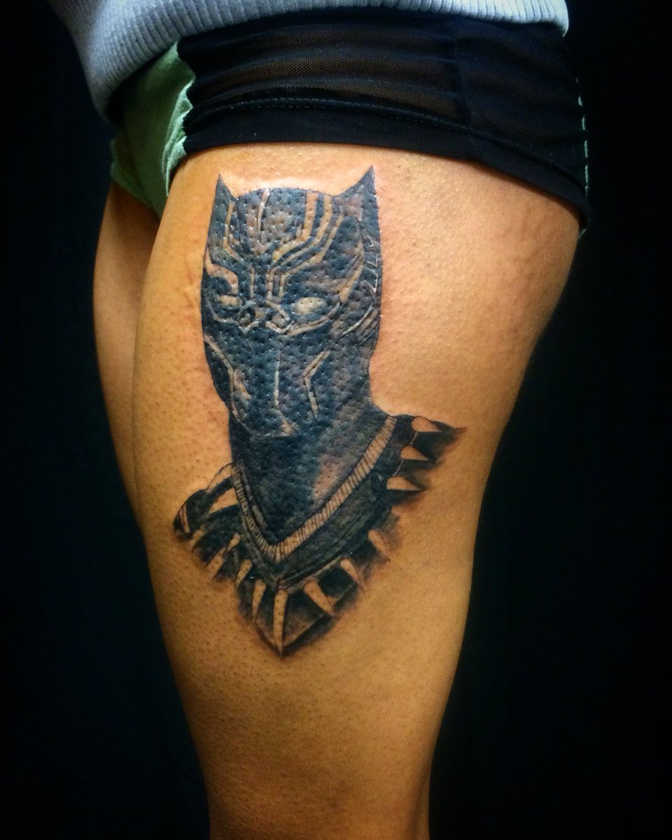 tattoo con báo đen kín lưng