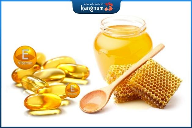 Mật ong và vitamin E giảm thâm vùng đầu ngực