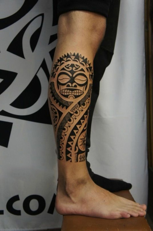 Hình xăm Maori bắp chân