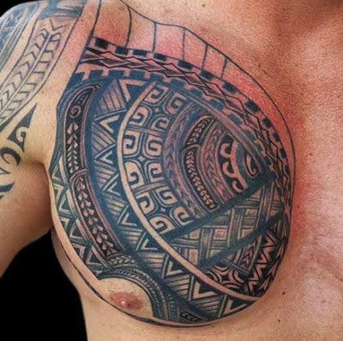 xăm hình maori ở ngực