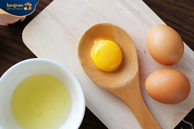 Lòng trắng trứng gà có khả năng nâng cơ chảy xệ, kích thích Collagen tăng sinh, hạn chế lão hóa