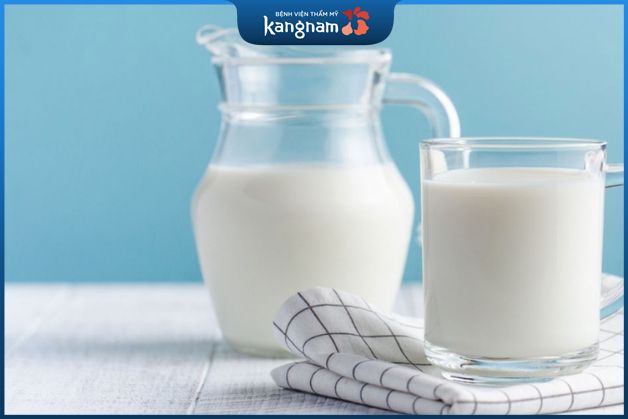 Sữa tươi giúp tăng cường độ ẩm