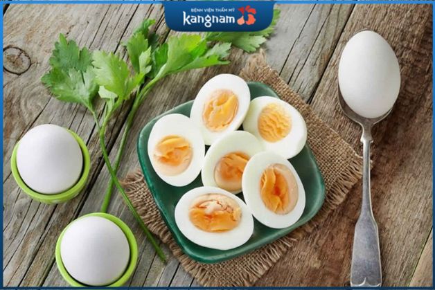 Ăn trứng luộc có tỷ lệ hấp thụ protein gần 98%.