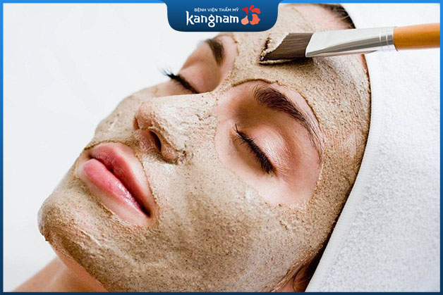 Việc đắp mặt nạ thường xuyên không chỉ cải thiện tình trạng da còn giúp bạn thư giãn 