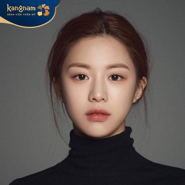 Go Youn Jung là nữ diễn viên Hàn Quốc sở hữu vẻ đẹp thanh khiết