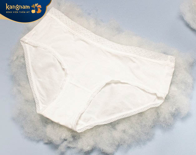 Sử dụng đồ lót có chất liệu cotton thoáng mát làm giảm nguy cơ bị mụn thịt