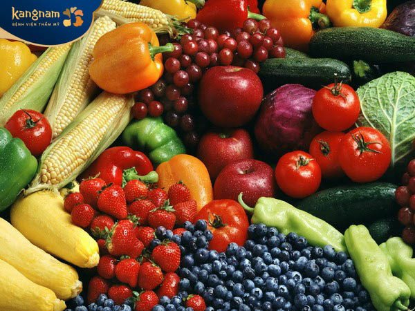 Nên ăn nhiều rau củ, trái cây để bổ sung dưỡng chất cho cơ thể