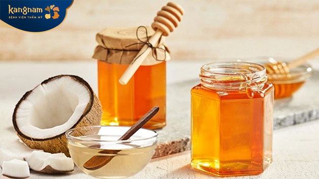 Dầu dừa và mật ong đều có công dụng chính là kháng viêm và làm mềm da 