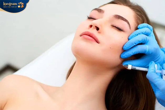 Tiêm botox chỉ châm chích nhẹ không hề đau đớn 