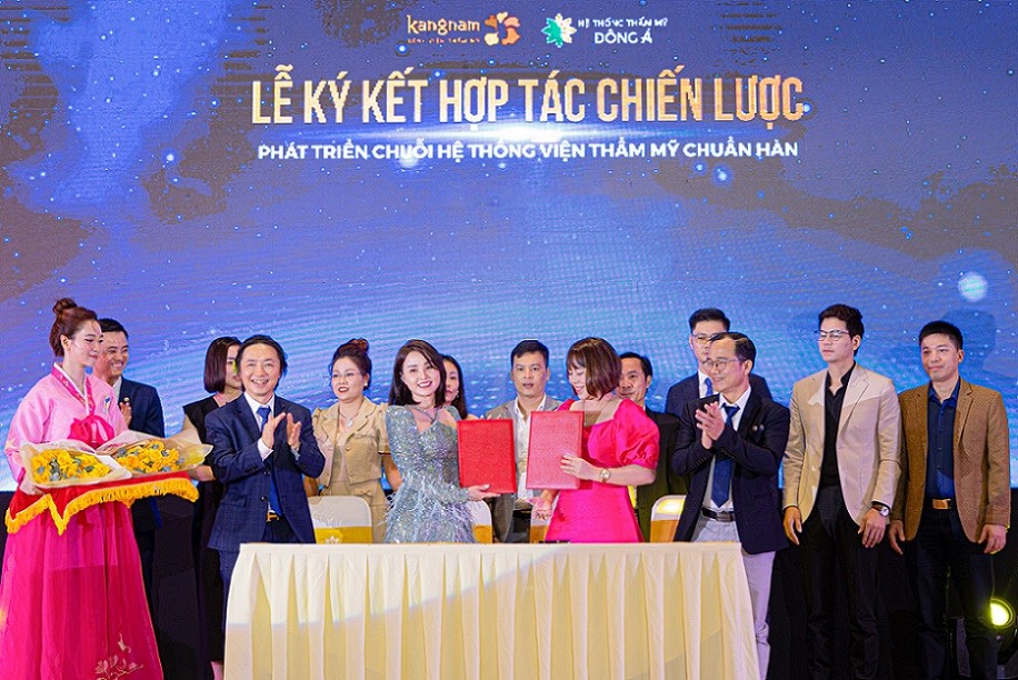 Hai ông lớn ngành thẩm mỹ “bắt tay” ra mắt chuỗi thẩm mỹ chuẩn Hàn lớn nhất Việt Nam