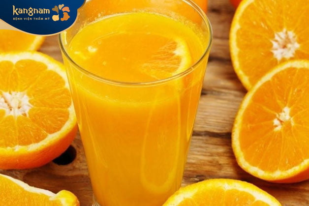 Nước cam có chứa nhiều vitamin C, chất chống oxy hóa