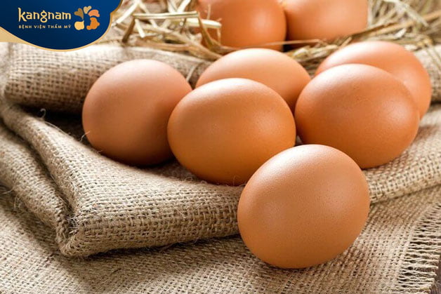 Trong trứng gà có chứa protein, các dưỡng chất