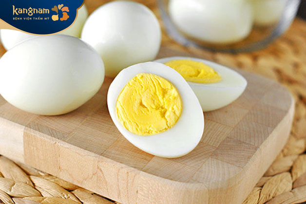 Các vitamin quan trọng có trong quả trứng như vitamin A, vitamin D, vitamin E