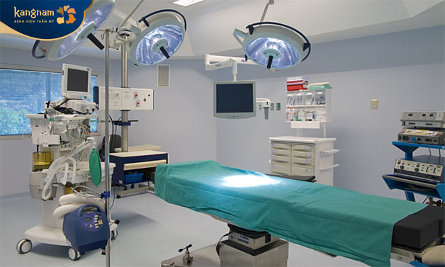 Phòng phẫu thuật vô trùng đảm bảo an toàn trong qúa trình thực hiện 