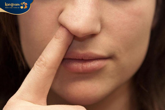 Ngoáy mũi sẽ đưa vi khuẩn từ tay vào mũi gây viêm nhiễm 