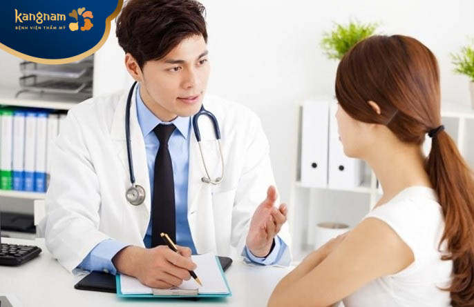 Gặp bác sĩ để được tư vấn liệu pháp điều trị phù hợp