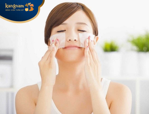 để điều trị mụn đầu đen, việc cần làm là chăm sóc làn da kỹ càng