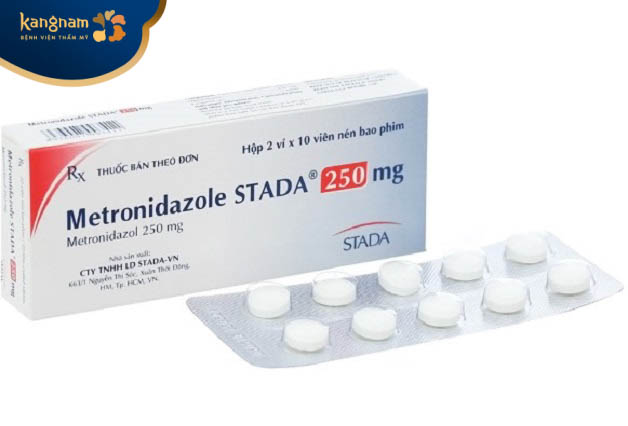 Metronidazole được sử dụng để ngăn vi khuẩn xâm nhập sau trị mụn thịt