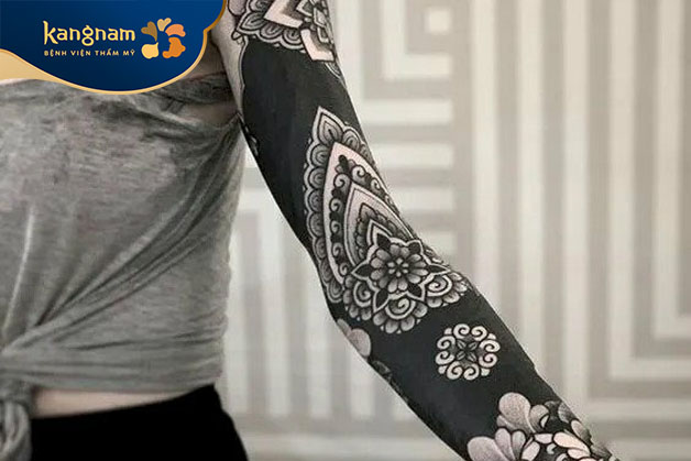 Tattoo kín tay cho nữ