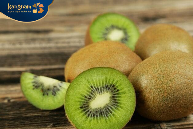 Kiwi là một nguồn vitamin C rất tốt
