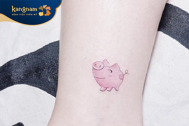 Tattoo heo béo mini đơn giản cho nữ