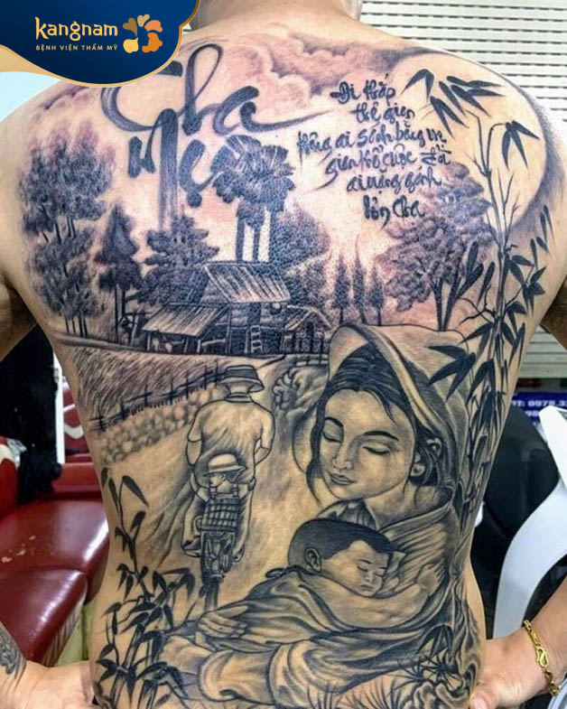 Mẫu tattoo mẹ bồng con độc đáo