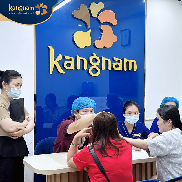 Thăm khám trước khi nâng mũi tại Kangnam