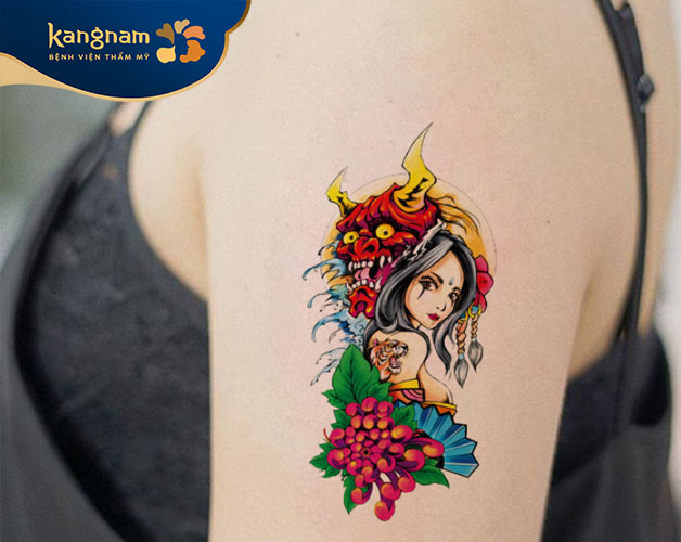 Tattoo cô gái Trung Hoa nhỏ nhắn ở bắp tay