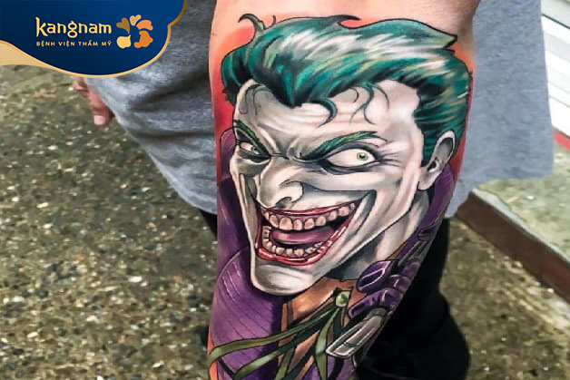 Nụ cười ma mịn cho thấy dáng vẻ đáng sợ của Joker