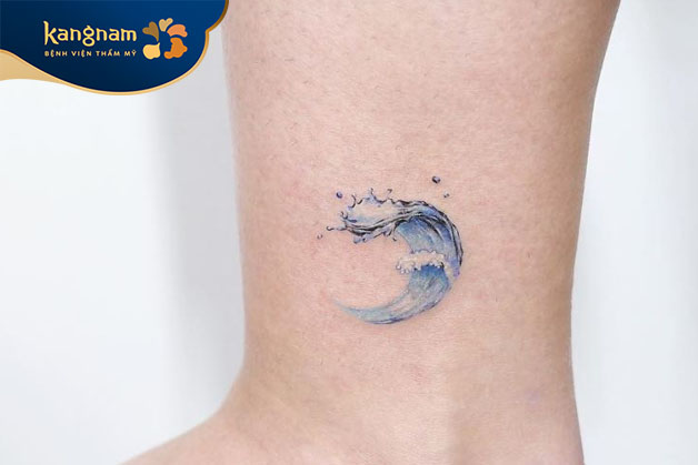 Tattoo sóng nước đơn giản dành cho nữ
