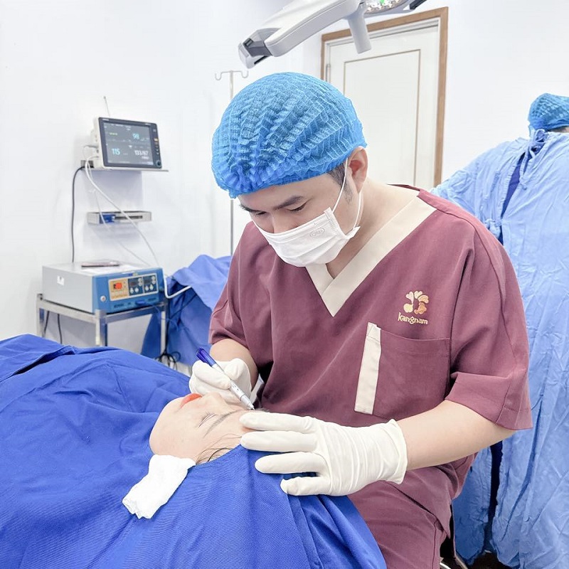 Kangnam Đà Nẵng có đội ngũ bác sĩ nhiều năm kinh nghiệm, giỏi chuyên môn