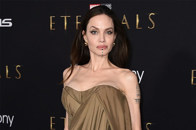 Angelina Jolie được mệnh danh là người phụ nữ đẹp nhất thế giới