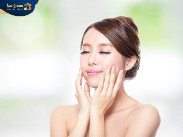Cách massage mặt giúp tăng cường lưu thông máu