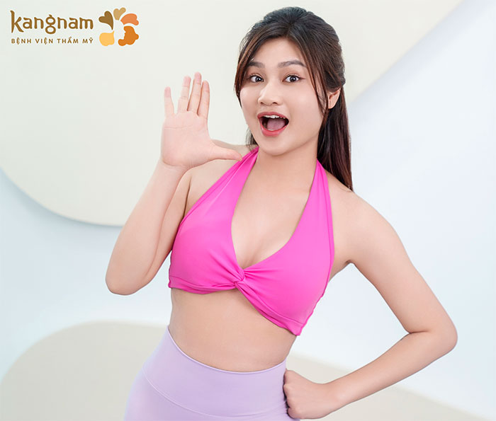 Chi Đỡi tự tin với vòng 1 căng tròn và vòng 2 thon gọn