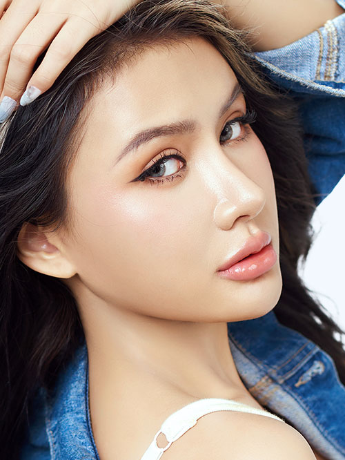 Ms.Hà Naga Khách hàng sử dụng dịch vụ cắt mí