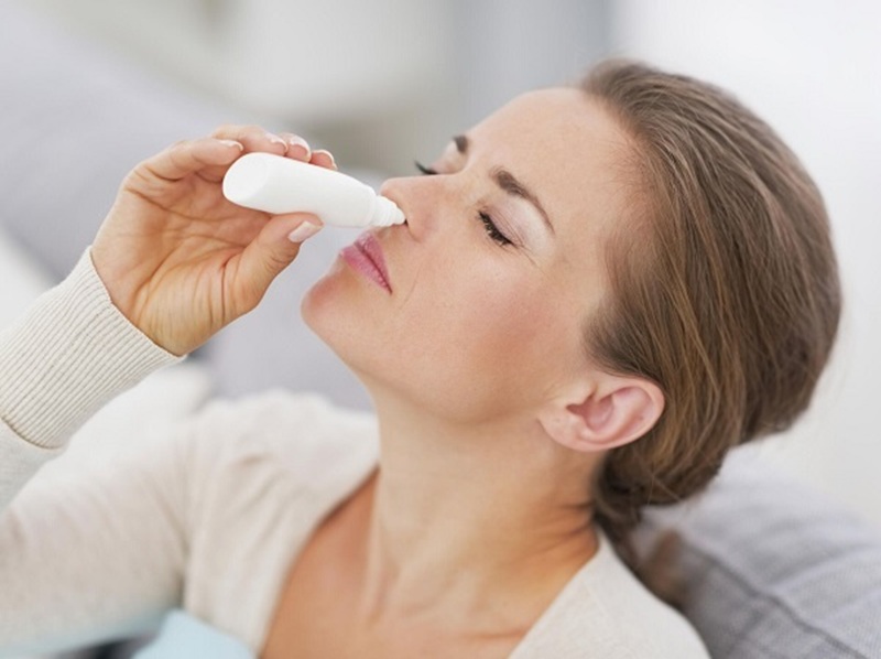 Vệ sinh mũi sạch sẽ trước khi nâng