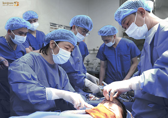 Bác sĩ chuyên môn cao