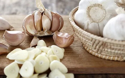 cách trị mụn thịt ở cổ tại nhà