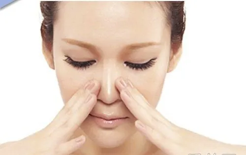 xóa nếp nhăn rãnh mũi má tại nhà