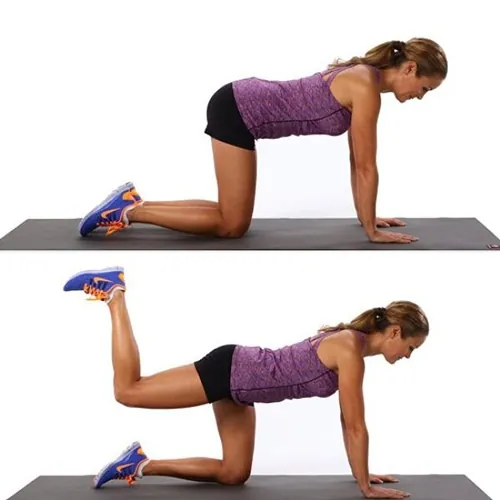 Tư thế và động tác của bài tập Donkey Kicks giúp mông nảy nở và eo thon gọn ăn gì cho mông cong