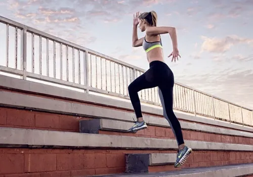 nâng mông chảy xệ