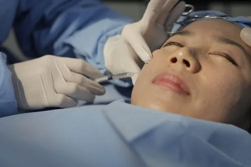 trị sẹo lồi ở lỗ tai