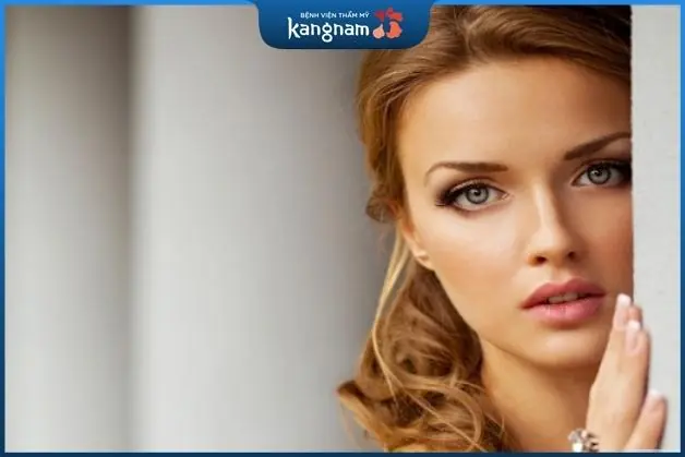 Người có trán góc cạnh thường sống cô độc