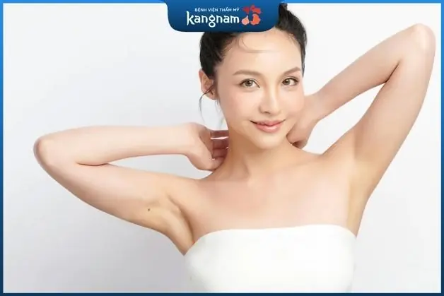 Có nên đi phá nốt ruồi ở nách không?