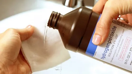 Tẩy lông nách bằng oxy già có tốt không? oxy già tẩy lông nách